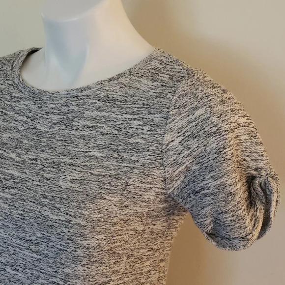 (Final price) Divided Light Grey Crop Top - Picture 5 of 9